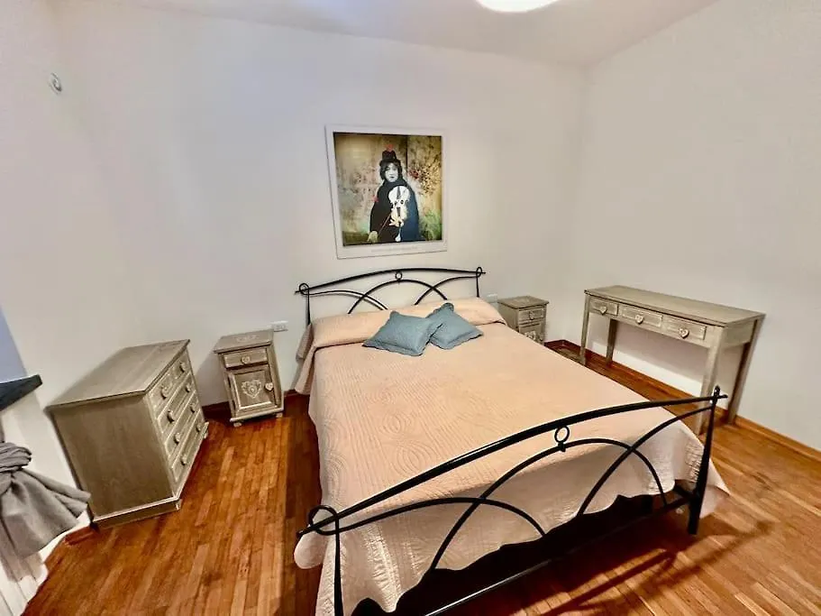 Holiday home Le 2 Magnolie, Viareggio Villa Italy